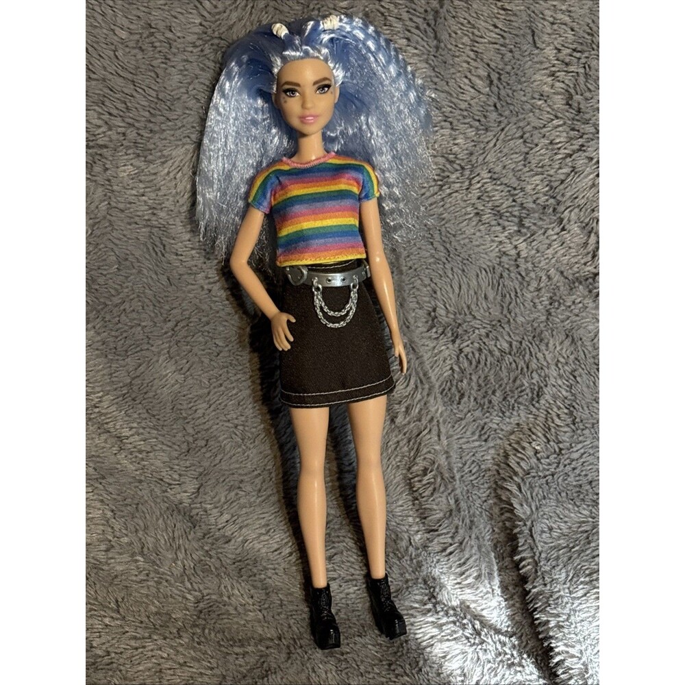 Barbie Fashionistas #170 Blue Crimped Hair Daya Face GRB61 Doll Mattel 2021